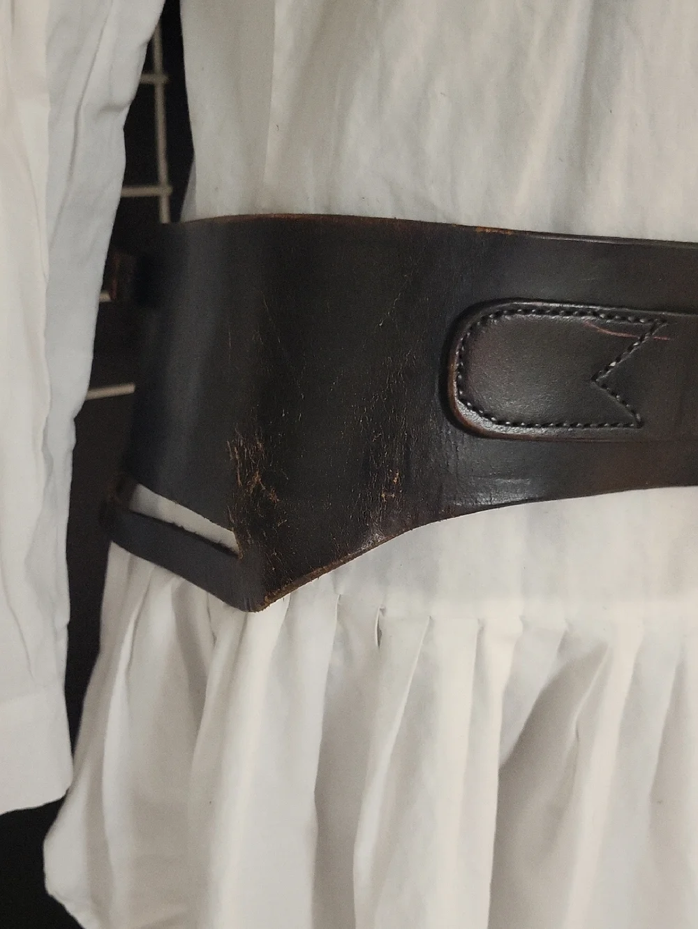 Vintage Chocolate BROWN/BLACK Leather Cartridge/Ammunition Belt - Picture 3 of 6